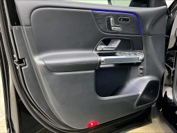 Mercedes-Benz GLB GLB 250 4MATIC SUV 2026