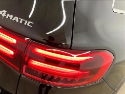 Mercedes-Benz GLB GLB 250 4MATIC SUV 2026