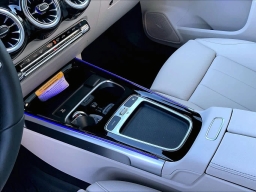 Mercedes-Benz GLB GLB 250 4MATIC SUV 2026