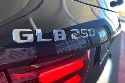 Mercedes-Benz GLB GLB 250 4MATIC SUV 2026