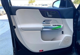 Mercedes-Benz GLB GLB 250 4MATIC SUV 2026