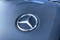 Mercedes-Benz GLB GLB 250 4MATIC SUV 2026