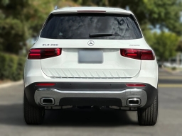 Mercedes-Benz GLB GLB 250 4MATIC SUV 2025