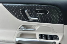 Mercedes-Benz GLB GLB 250 4MATIC SUV 2025