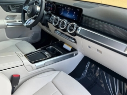 Mercedes-Benz GLB GLB 250 4MATIC SUV 2025