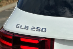 Mercedes-Benz GLB GLB 250 4MATIC SUV 2025