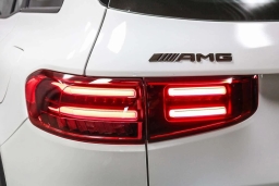 Mercedes-Benz GLB AMG GLB 35 4MATIC SUV 2026