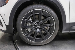 Mercedes-Benz GLB AMG GLB 35 4MATIC SUV 2026