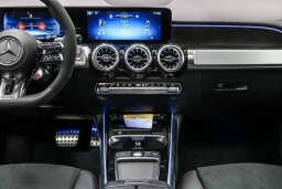 Mercedes-Benz GLB AMG GLB 35 4MATIC SUV 2026