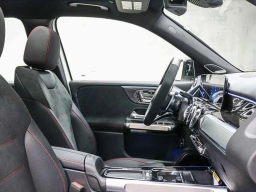 Mercedes-Benz GLB AMG GLB 35 4MATIC SUV 2026