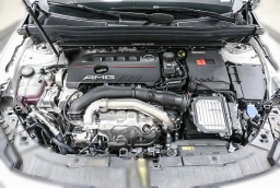 Mercedes-Benz GLB AMG GLB 35 4MATIC SUV 2026