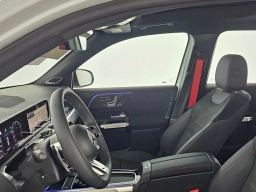 Mercedes-Benz GLB AMG GLB 35 4MATIC SUV 2026