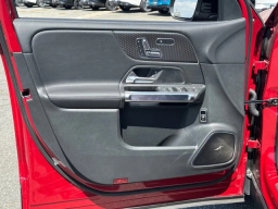 Mercedes-Benz GLB AMG GLB 35 4MATIC SUV 2026