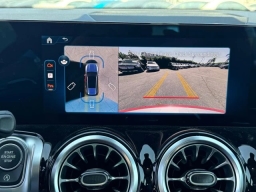 Mercedes-Benz GLB AMG GLB 35 4MATIC SUV 2026