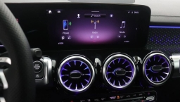 Mercedes-Benz GLB AMG GLB 35 4MATIC SUV 2026