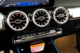 Mercedes-Benz GLB AMG GLB 35 4MATIC SUV 2025