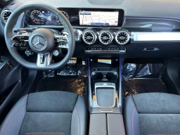 Mercedes-Benz GLB AMG GLB 35 4MATIC SUV 2026