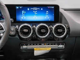 Mercedes-Benz GLA GLA 250 SUV 2026