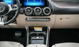 Mercedes-Benz GLA GLA 250 SUV 2026