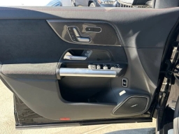 Mercedes-Benz GLA AMG GLA 35 4MATIC SUV 2025