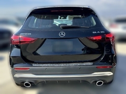 Mercedes-Benz GLA AMG GLA 35 4MATIC SUV 2025