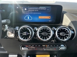 Mercedes-Benz GLA AMG GLA 35 4MATIC SUV 2025