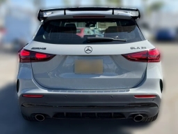 Mercedes-Benz GLA AMG GLA 35 4MATIC SUV 2026