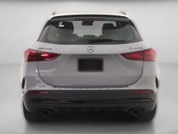 Mercedes-Benz GLA AMG GLA 35 4MATIC SUV 2026
