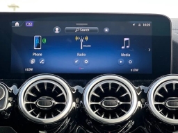 Mercedes-Benz GLA AMG GLA 35 4MATIC SUV 2025