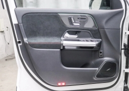 Mercedes-Benz GLA AMG GLA 35 4MATIC SUV 2025