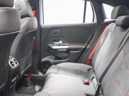 Mercedes-Benz GLA AMG GLA 35 4MATIC SUV 2025