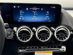 Mercedes-Benz GLA AMG GLA 35 4MATIC SUV 2026