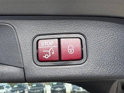 Mercedes-Benz GLA AMG GLA 35 4MATIC SUV 2025