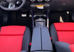 Mercedes-Benz GLA AMG GLA 35 4MATIC SUV 2025