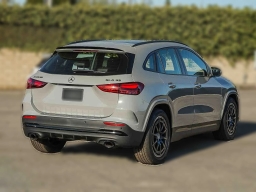 Mercedes-Benz GLA AMG GLA 35 4MATIC SUV 2026