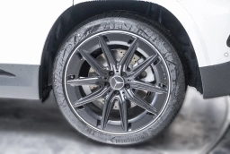 Mercedes-Benz GLA AMG GLA 35 4MATIC SUV 2025