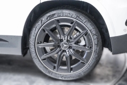 Mercedes-Benz GLA AMG GLA 35 4MATIC SUV 2025