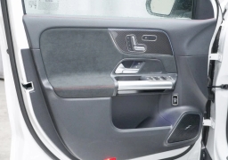 Mercedes-Benz GLA AMG GLA 35 4MATIC SUV 2025