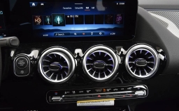 Mercedes-Benz GLA AMG GLA 35 4MATIC SUV 2026