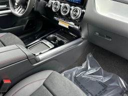 Mercedes-Benz GLA AMG GLA 35 4MATIC SUV 2026