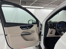 Mercedes-Benz GLC GLC 300 SUV 2026