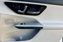 Mercedes-Benz GLC GLC 300 SUV 2026