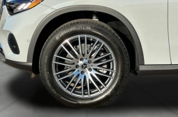 Mercedes-Benz GLC GLC 300 SUV 2026