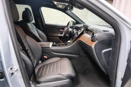 Mercedes-Benz GLC GLC 300 SUV 2026