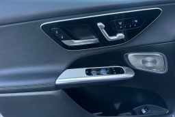 Mercedes-Benz GLC GLC 300 SUV 2026