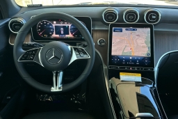 Mercedes-Benz GLC GLC 300 SUV 2026