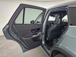 Mercedes-Benz GLC GLC 300 SUV 2026