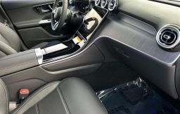 Mercedes-Benz GLC GLC 300 SUV 2026