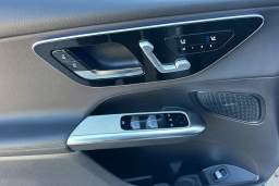 Mercedes-Benz GLC GLC 300 SUV 2026