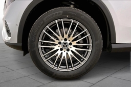 Mercedes-Benz GLC GLC 300 SUV 2026